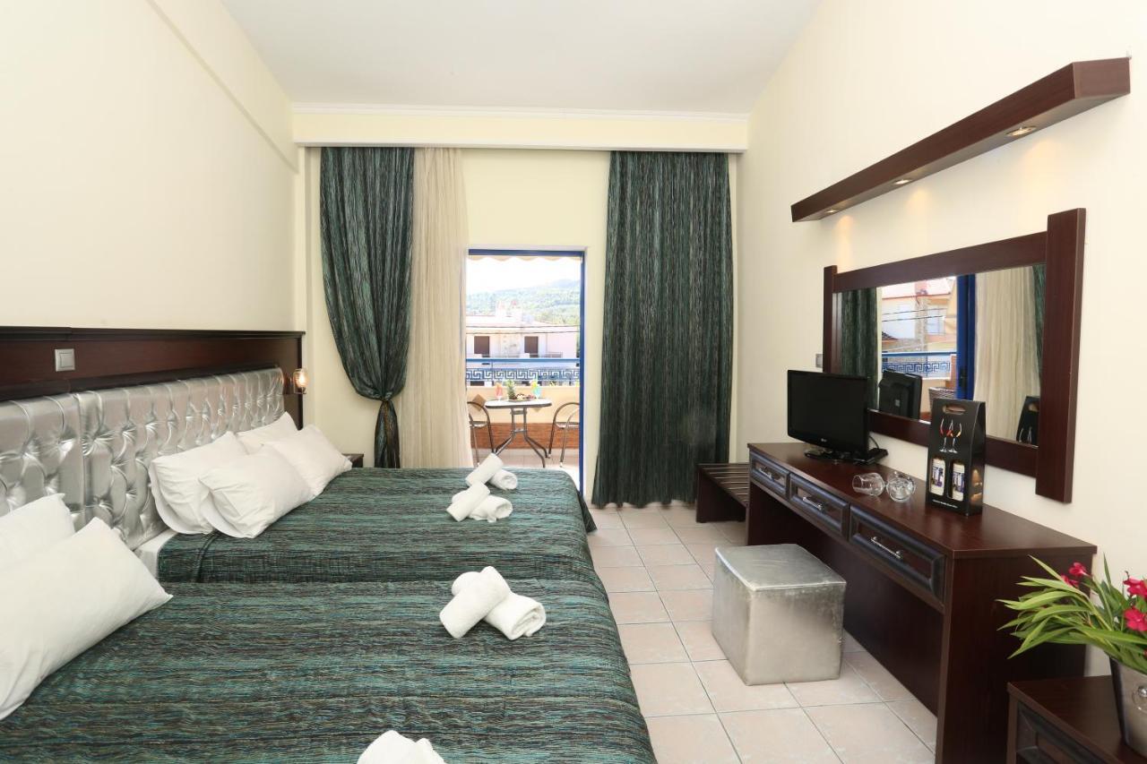 Philoxenia Village Hotel-Studios Pefkochori Exterior photo
